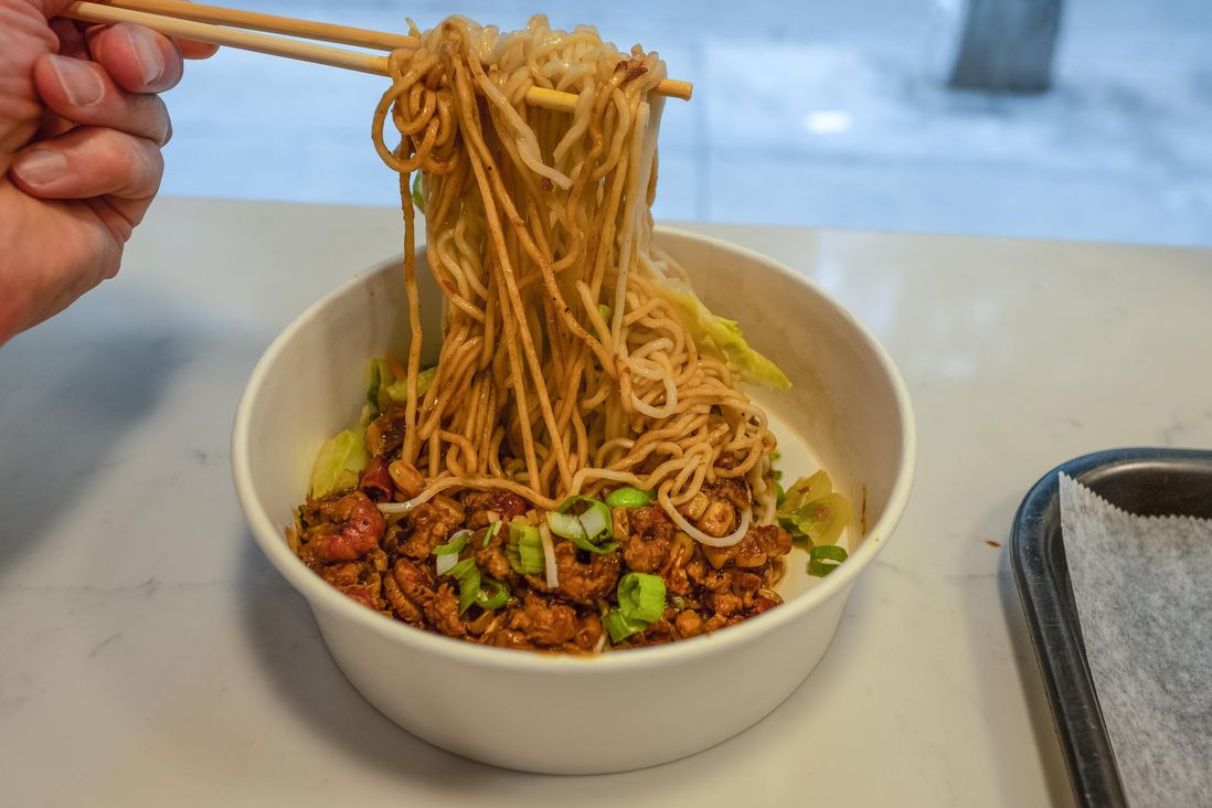 Crawfish Tail Dry Noodle ($12.99)